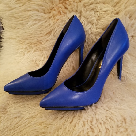 Shoes - Picture 1 of 1